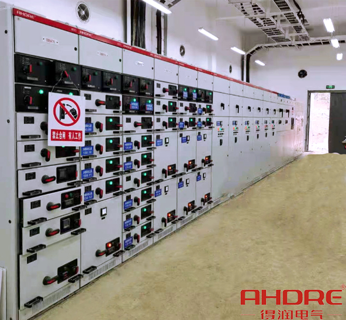 低壓柜項目現場圖1.jpg