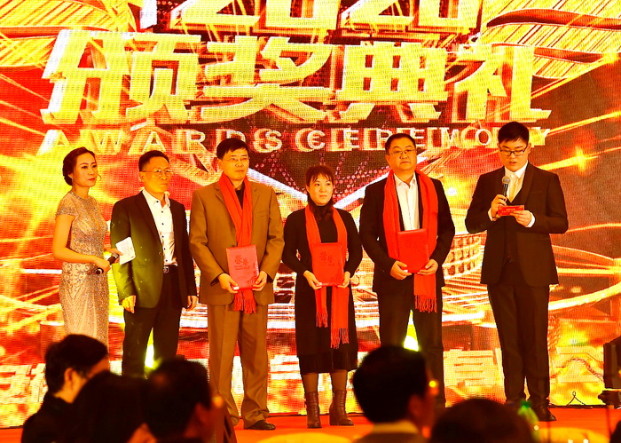 優秀干部獎頒發