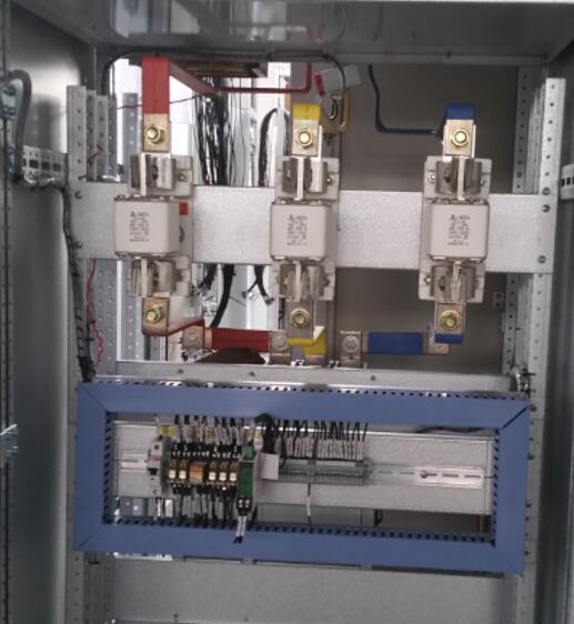 安徽得潤電氣技術有限公司,主營:高低壓開關柜,高低壓無功補償柜,消弧消諧裝置,自動化控制系統,綜保、儀表等,全國統一客服熱線:400-0551-777 安徽得潤電氣技術有限公司,主營:高低壓開關柜,高低壓無功補償柜,消弧消諧裝置,自動化控制系統,綜保、儀表等,全國統一客服熱線:400-0551-777