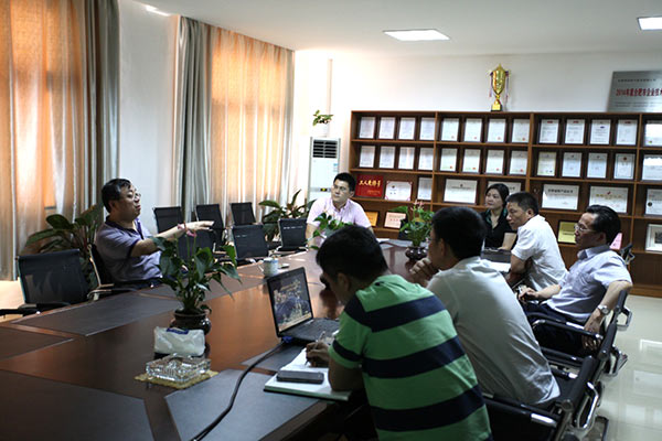 合肥工業大學蘇建徽教授蒞臨得潤電氣參觀考察 合肥工業大學蘇建徽教授蒞臨得潤電氣參觀考察