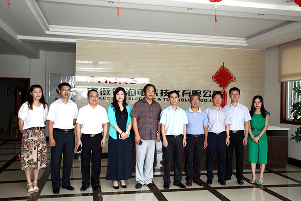 湖南省工商聯副主席吳曙光到得潤電氣參觀考察