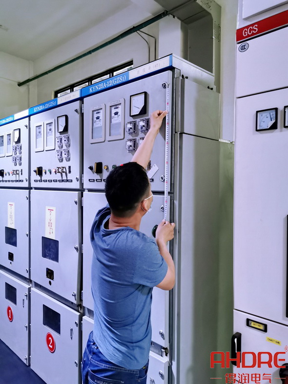 對(duì)改造項(xiàng)目的數(shù)據(jù)測(cè)量.jpg 對(duì)改造項(xiàng)目的數(shù)據(jù)測(cè)量.jpg