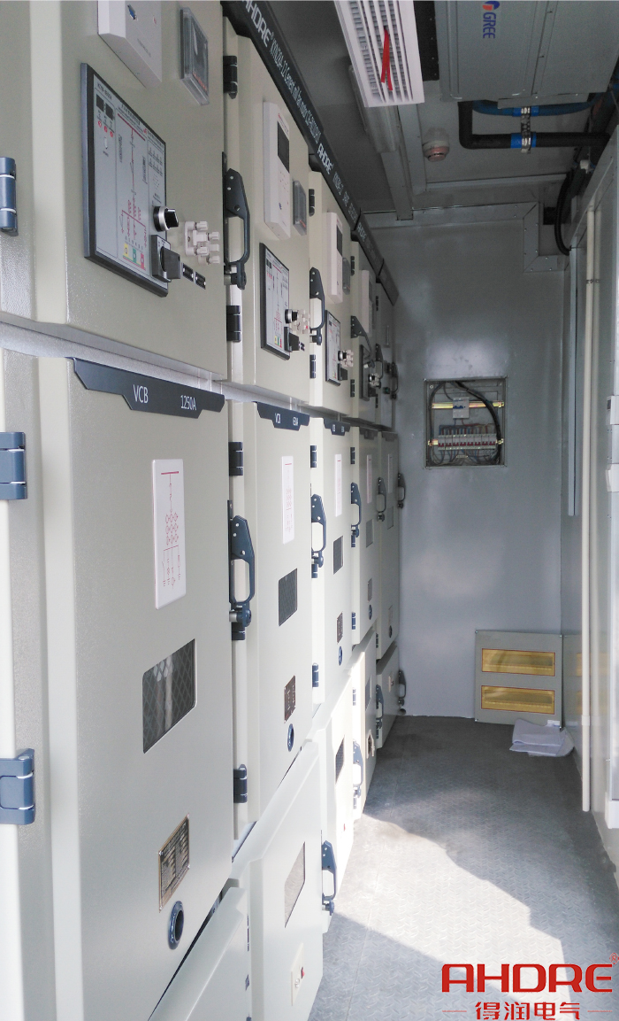 10KV開(kāi)關(guān)設(shè)備室.jpg 10KV開(kāi)關(guān)設(shè)備室.jpg