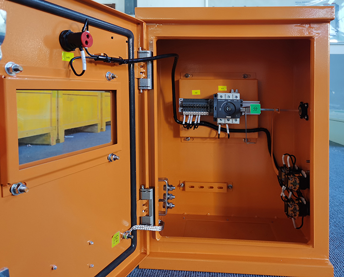 VCS隔離開關箱內部結構圖.jpg VCS隔離開關箱內部結構圖.jpg