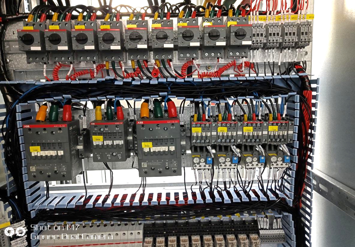 得潤電氣 合肥開關柜廠家 電話:400-0551-777 qq:3176885416 得潤電氣 合肥開關柜廠家 電話:400-0551-777 qq:3176885416