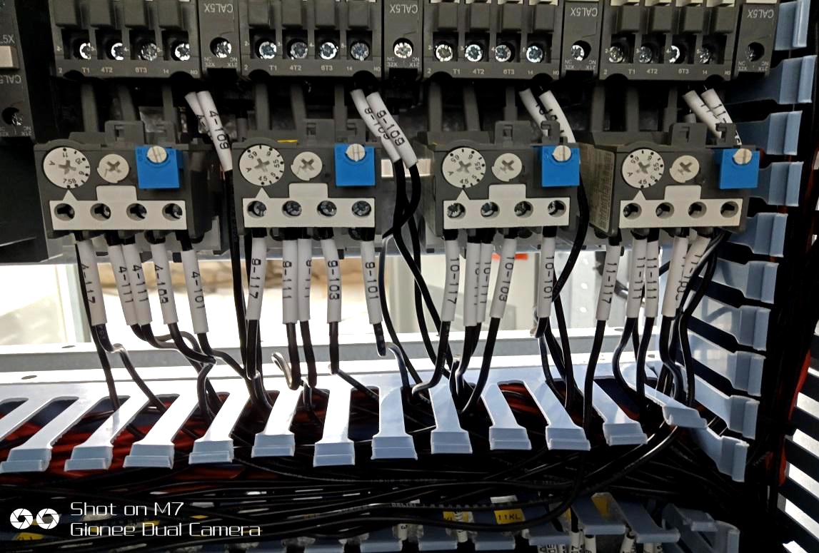 得潤電氣 合肥開關柜廠家 電話:400-0551-777 qq:3176885416 得潤電氣 合肥開關柜廠家 電話:400-0551-777 qq:3176885416